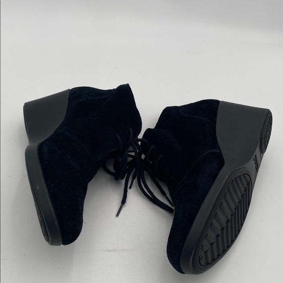 CROCS Black suede wedge ankle boots women 8 casual office retro Y2K fall winter - Picture 6 of 11